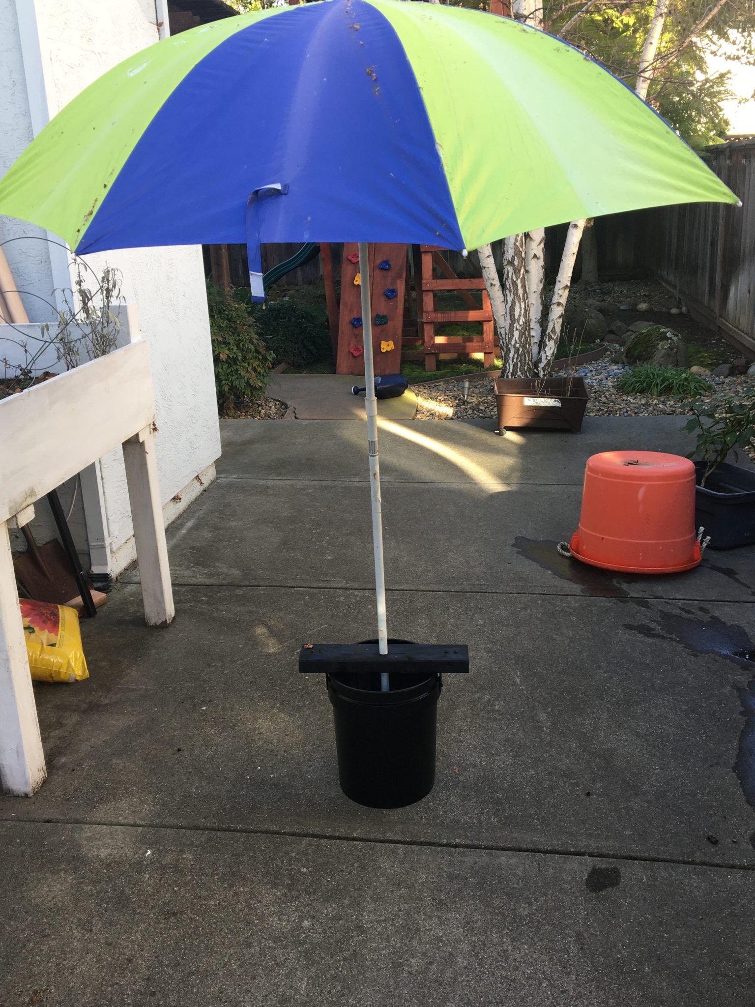 DIY Project / Life Hack - Building your own umbrella base stand - Life ...